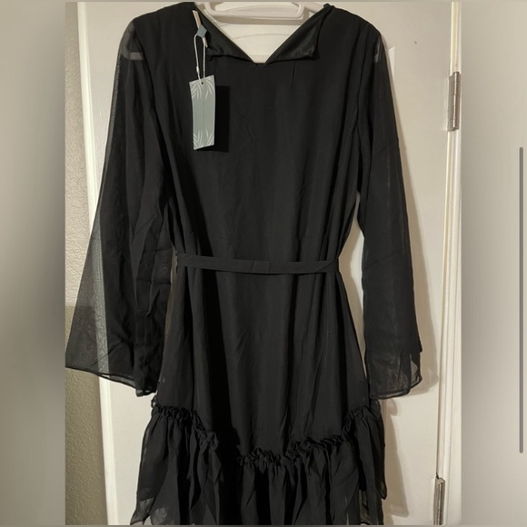 Women’s Simple Black Dress_size Medium - Picture 6 of 7